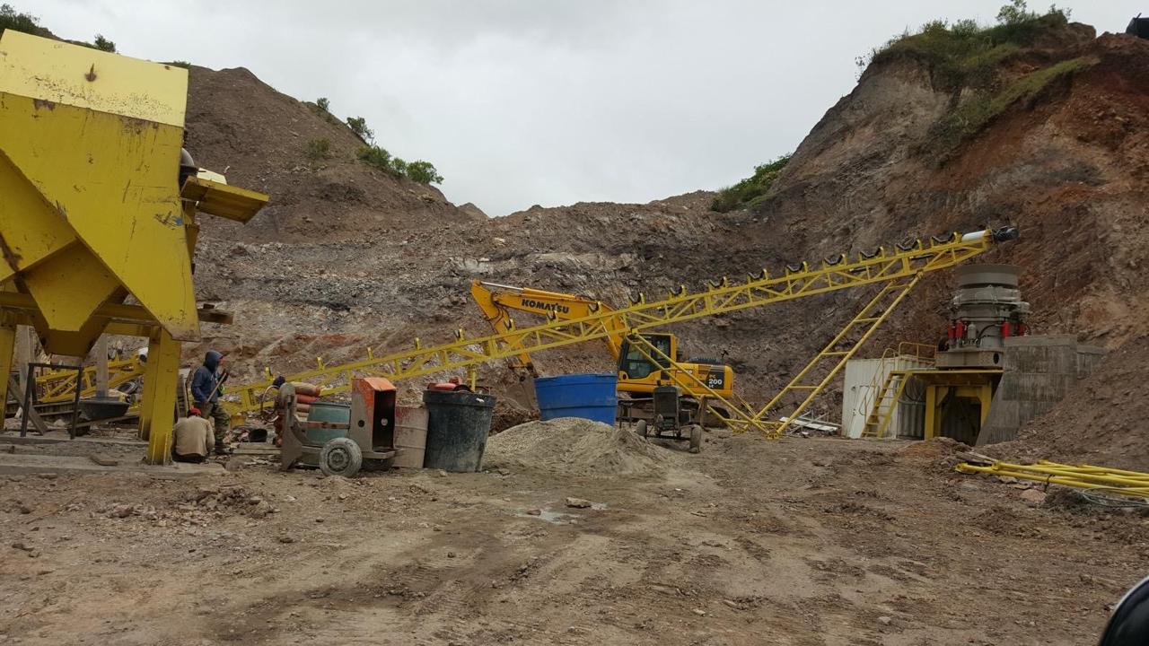 Planta de trituración en operación