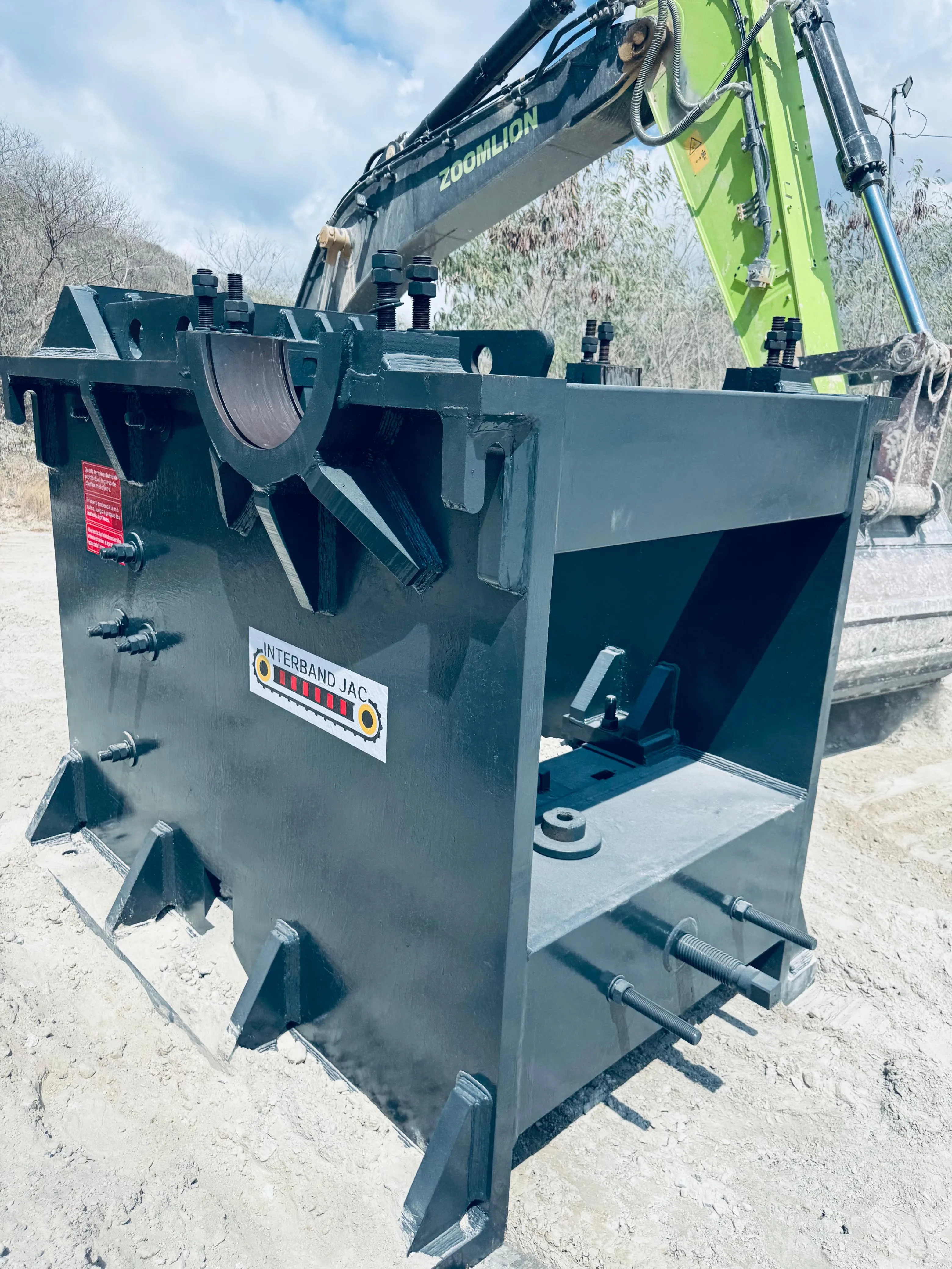 Trituradora de mandíbulas INTERBAND JAC lista para montaje