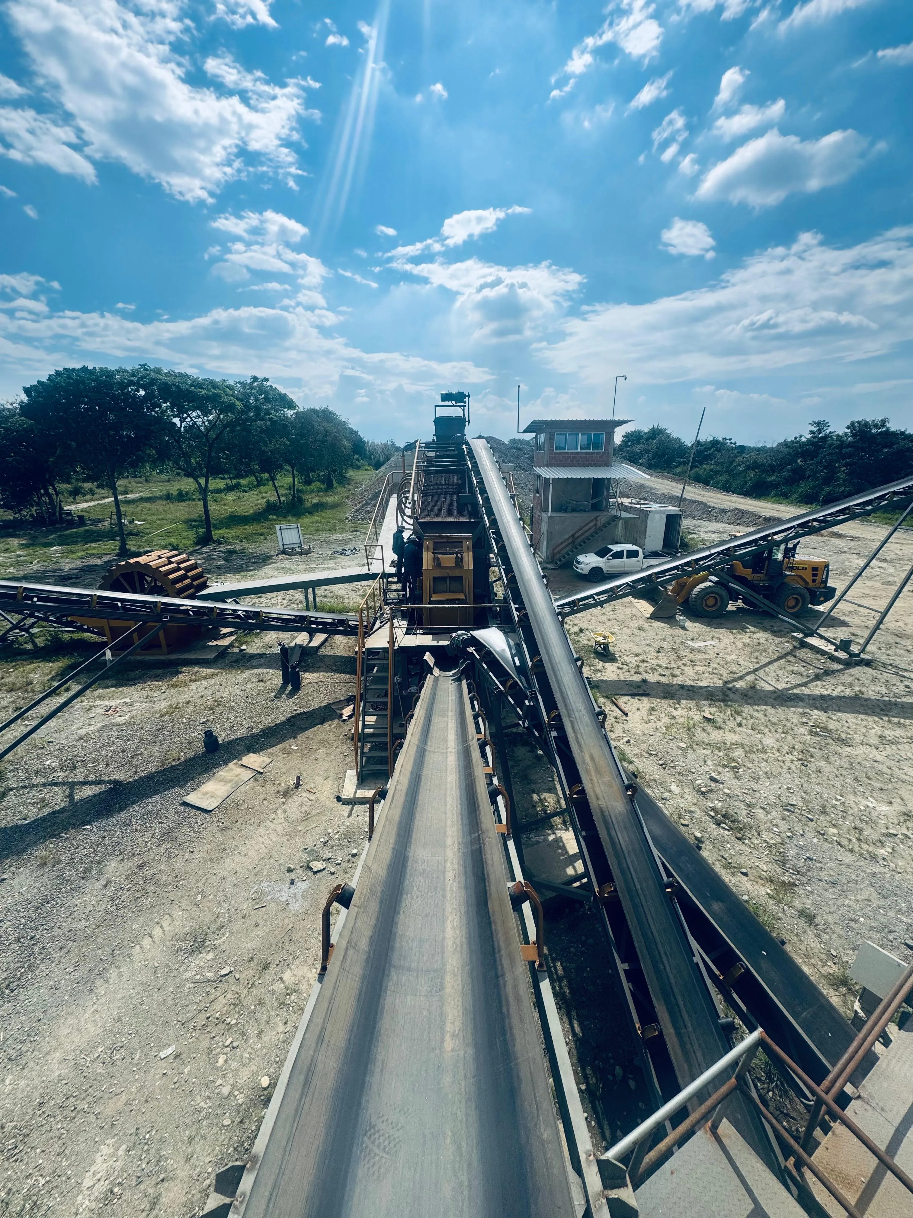 Sistema de bandas transportadoras en planta de agregados