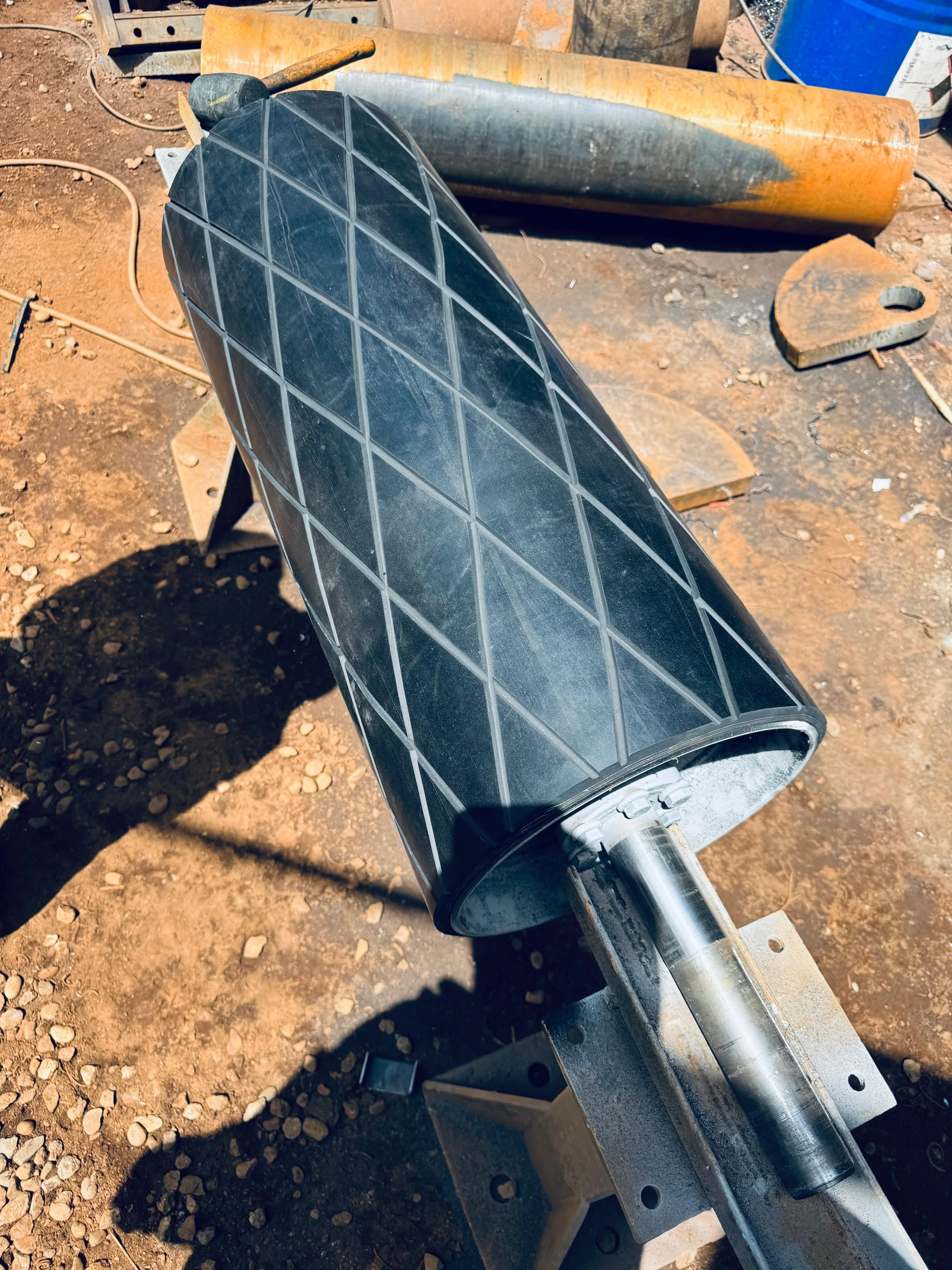 Rodillo motriz con revestimiento de caucho diamantado